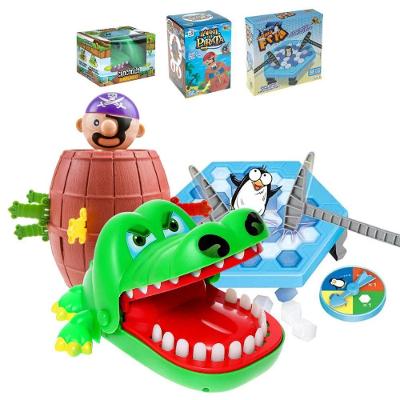 Kit Jogos Infantis Kit Crocodilo Morde Dedo + Pula Pirata + Quebra Gelo do Pinguim com Materiais