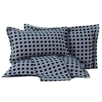 Kit De Peseira Para Cama Estampada Vernazza Com Fronhas E Almofada 04 Peças - Tecido Jacquard Estampado Cor Azul Marinho