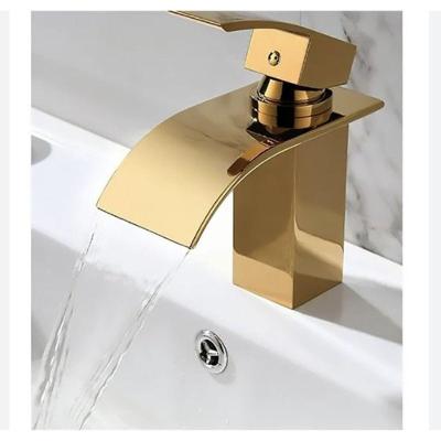 Torneira para Banheiro T103-04 Monocomando de Bancada em Aço Inoxidável Cromado Cascata Slim Dourado