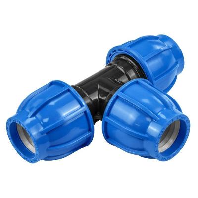 Tê de Compressão 90º Tê 90º 32 mm para Mangueiras de PEAD com Conexão PN16 Tramontina