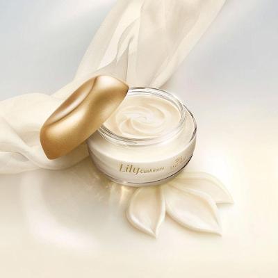 Creme Acetinado Hidratante Desodorante Corporal Lily Cashmere 250g