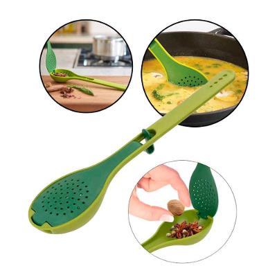 Colher Infusora Infusara para Temperos em Plástico Resistente com Estrutura Perfurada Outras Marcas