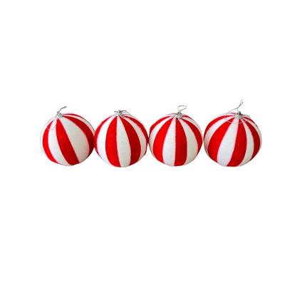 Bolas de Natal Listradas Kit 4 Peças 10cm em EPS Pelúcia e Veludo Branco Vermelho Cromus