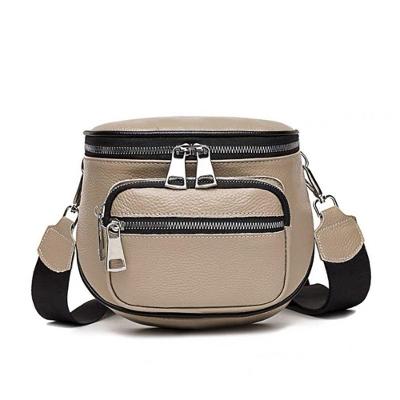 Bolsa Feminina Transversal Tipo Pochete OEM 116 Couro Sintético 18x24x8 Bege para Público
