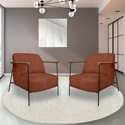 Kit 2 Poltronas Sala De Estar Pés Em Ferro Preto Braço Madeira Maciça 86cm Thane Bouclê Terracota G63 - Gran Belo