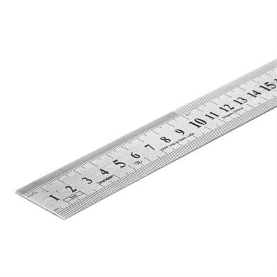 Escala de Aço Inox 600mm 35.61.211.000 para Medição e Traçagem com Graduação em mm Vonder