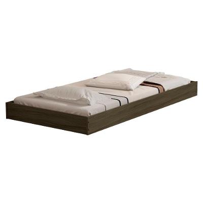 Cama Auxiliar Solteiro Mili em MDF Castanho com Rodízios Milani Movelaria