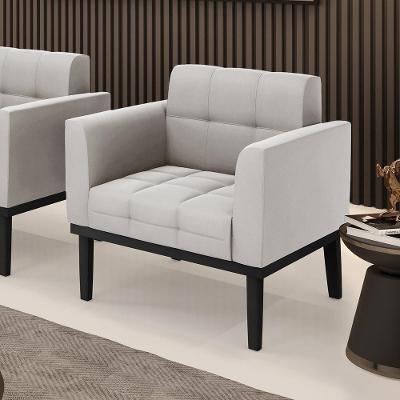 Poltrona Decorativa Karen G19 Veludo Cinza com Pés Fixos em Madeira para Sala de Estar Gran Belo