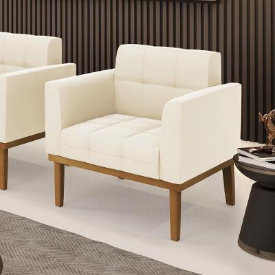 Poltrona Decorativa Karen para Sala de Estar Veludo Bege G19 com Pés em Madeira Castanho Gran Belo