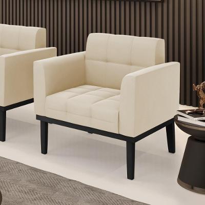 Poltrona Decorativa Karen G19 Suede Bege com Pés Reto em Madeira para Sala Gran Belo