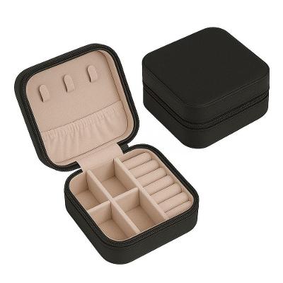 Porta Joias de Viagem Utibom Compacto em Couro Sintético com Zíper Organizador
