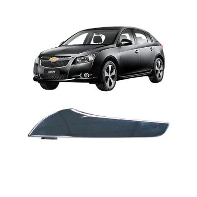Maçaneta Interna Porta Direita Dianteira Cruze Após 2011 Compatível com Chevrolet 95015603 Universal