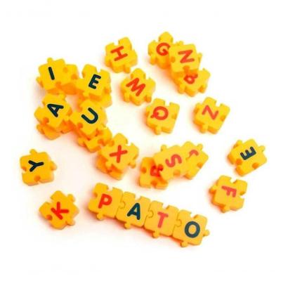 Kit Letras Plásticas 28 Peças para Formar Palavras Colorido Elka