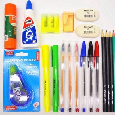 Kit Material Escolar Oem com 21 Itens Lápis Canetas Marca Texto Borrachas Apontadores