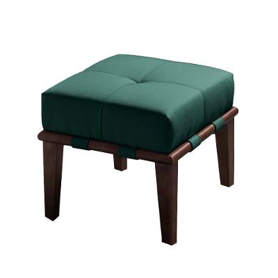 Puff Decorativo Martínez G62 Redondo Veludo Verde Imbúia com Pés Madeira Gran Belo