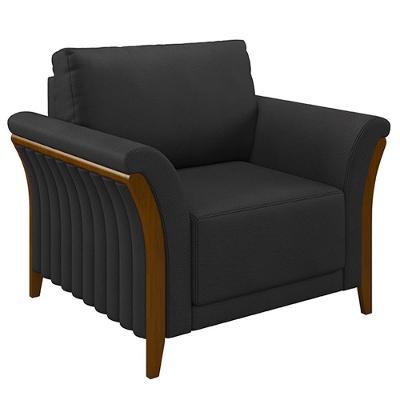 Poltrona Decorativa Market Pu Preto G45 com Pés em Madeira Revestimento em Couro Sintético Gran Belo