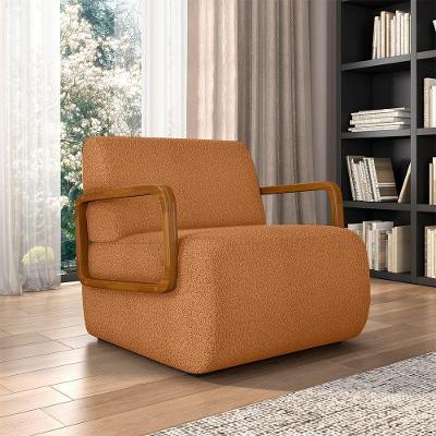 Poltrona Decorativa Odessa G33 para Sala de Estar Bouclê Terracota com Braços em Madeira Gran Belo