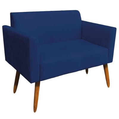 Poltrona Namoradeira Isabella Suede Azul Marinho com Pés Palito Madeira Gran Belo