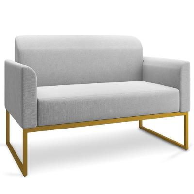 Poltrona Namoradeira Isabella Decorativa Linho Cinza Dourado para Sala de Estar Gran Belo