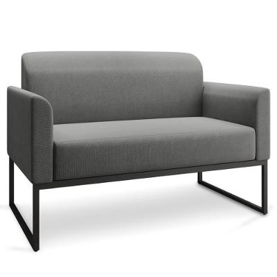 Poltrona Namoradeira Isabella Decorativa Linho Grafite Preto com Base Industrial Gran Belo