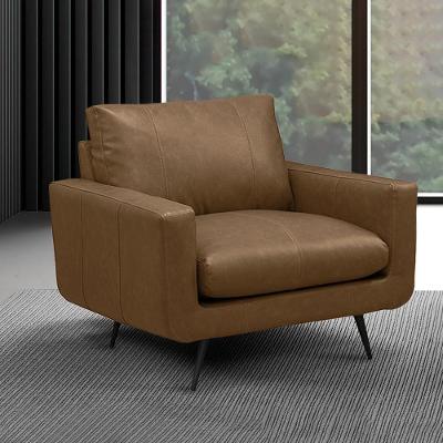 Poltrona Decorativa Paloma G88 Sala de Estar Couro Marrom Claro Manchado Gran Belo