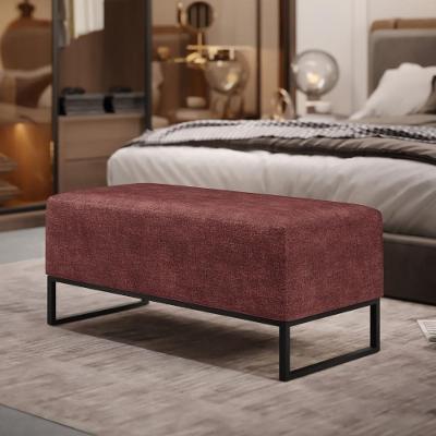Puff Cléo W01 Sala de Estar 90cm Base de Ferro Madeira Maciça Linho Bordô Lyam Decor