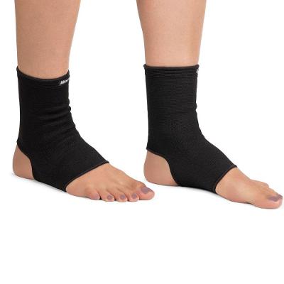 Tornozeleira Elástica Mercur BC 0647 para Suporte no Tornozelo com Material Transpirável Tamanho g