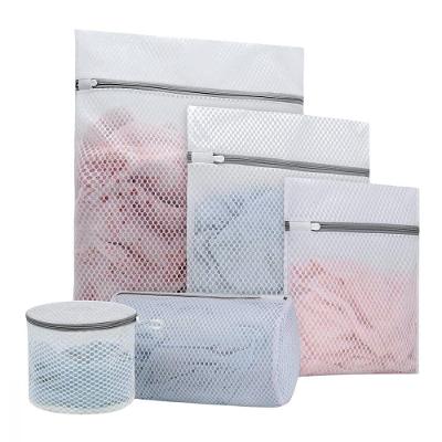 Kit 5 Sacos para Lavar Roupas Reutilizáveis em Fibra de Poliéster com Zíper Reforçado Branco Kapbom