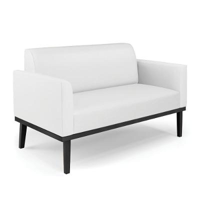Poltrona Namoradeira Isabella G19 Decorativa Couro Sintético D-23 Branco Gran Belo