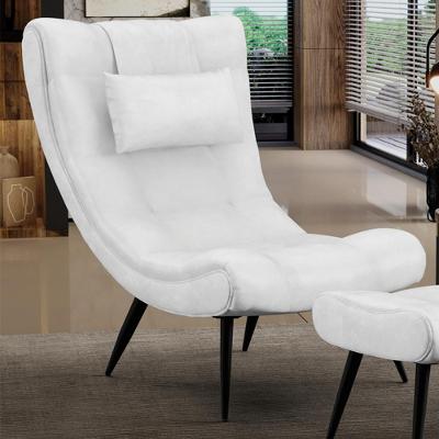 Poltrona Letty G19 Decorativa para Sala de Estar em Corino com Pés Palito Branco Gran Belo