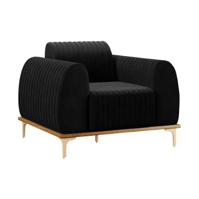 Poltrona Euro para Sala de Estar em Veludo com Base de Madeira Preto G15 Gran Belo