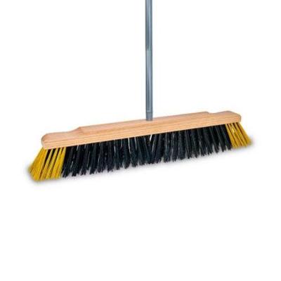 Vassoura Gari 60cm Mad com Cabo com Cerdas de Alta Resistência para Limpeza de Grandes Áreas