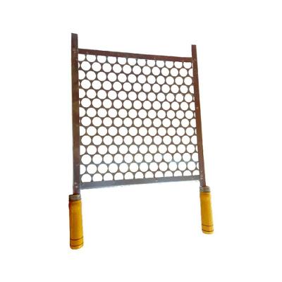 Grelha para Churrasqueira Tela Moeda Galvanizada com Cabo em Madeira 60x40cm Prata Brassol
