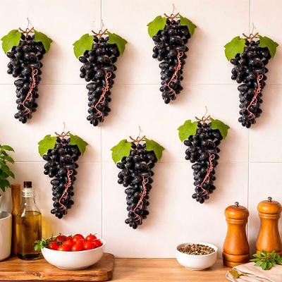 Fruta Artificial Uva Preta para Mesa e Vitrine 35cm Kit com 4 Cachos Preto
