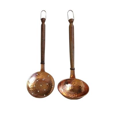 Kit Concha e Escumadeira em Cobre com Cabo de Madeira g 43cm Metal Arte