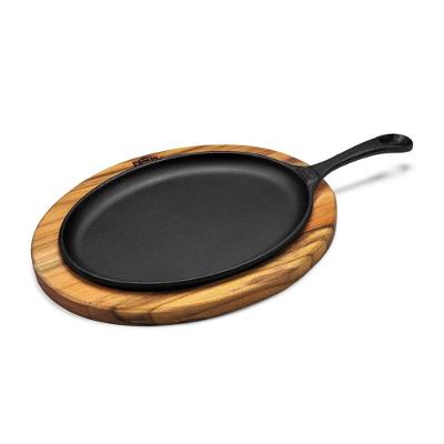 Chapa Oval em Ferro Fundido 25x18cm com Suporte de Madeira para Carnes Panela Mineira