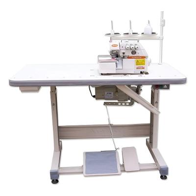Máquina de Costura Overlock Industrial Bivolt com Mesa Fórmica e Motor Yamata