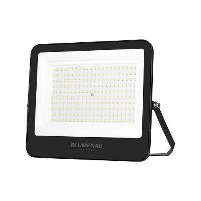 Refletor LED Pro 200W IP66 Bivolt 6500K Preto para Fachadas Blumenau Iluminação