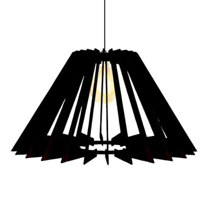 Luminária de Teto Pendente Pirâmide em MDF Preta Bivolt para Lâmpada E27 Até 100W Lenobre