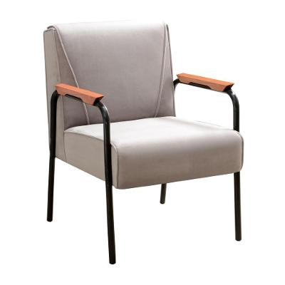 Poltrona Jade Veludo Capuccino com Braços de Metal Bella Decor