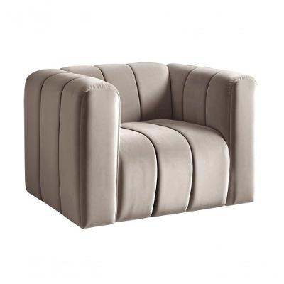 Poltrona Mona Veludo com Apoio para Braços Capuccino 250 Bella Decor