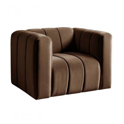 Poltrona Mona Veludo Encosto Alto Suporte 120kg Marrom Bella Decor