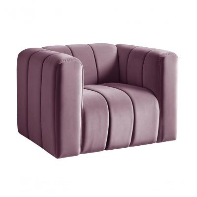 Poltrona Mona Veludo Encosto Alto Suporte 120kg Roxo 380 Bella Decor