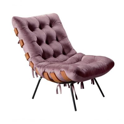 Poltrona Costela Veludo Fibra Siliconada Pés de Madeira Roxo Bella Decor
