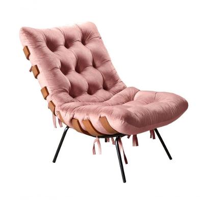 Poltrona Costela Decorativa em Veludo Rosê com Metal Bella Decor