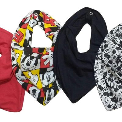 Kit Babador Bebê Infantil Bandana Malha Algodão Forro Poliéster Estampas Mickey