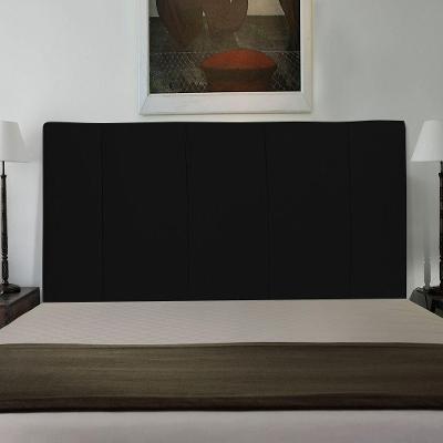 Cabeceira Queen Donna Estofada na Parede Madeira Suede Preto Abmaza