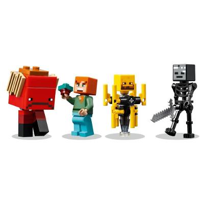 Brinquedo de Construção Lego Minecraft a Batalha da Lava Nether 21266