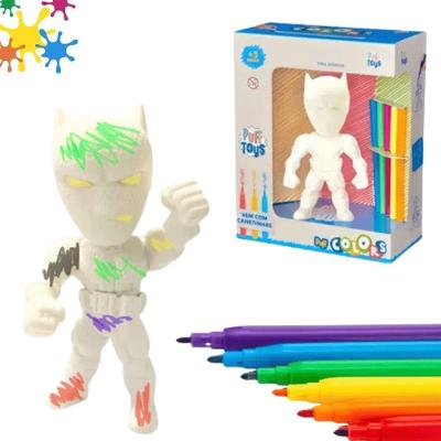 Boneco para Colorir Puff Colors Hero Dark com Canetinhas Branco Hero