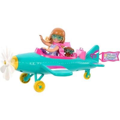 Conjunto Barbie Fantasy Chelsea Piloto de Avião com Acessórios Mattel